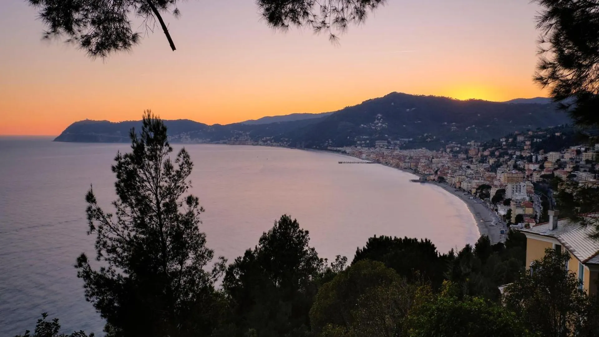 Serena 2 Amazing Sea View - Happy Rentals Alassio Apartment