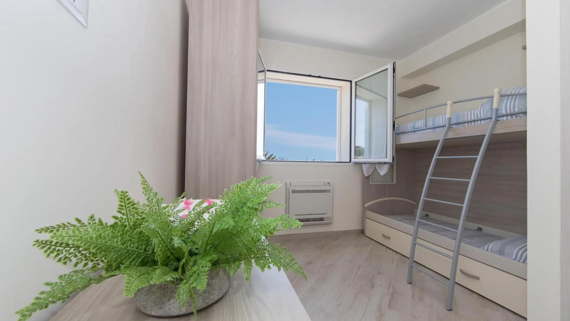 Serena 2 Amazing Sea View - Happy Rentals Alassio Apartment